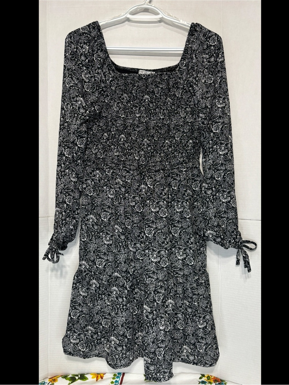 Devoted Women’s Floral Long-Sleeve Peasant Smocked Square-Neck Feminine Dress